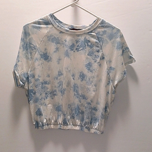 Love for humanity Large couture short sleeve light blue & white tie dye crop - Picture 1 of 10